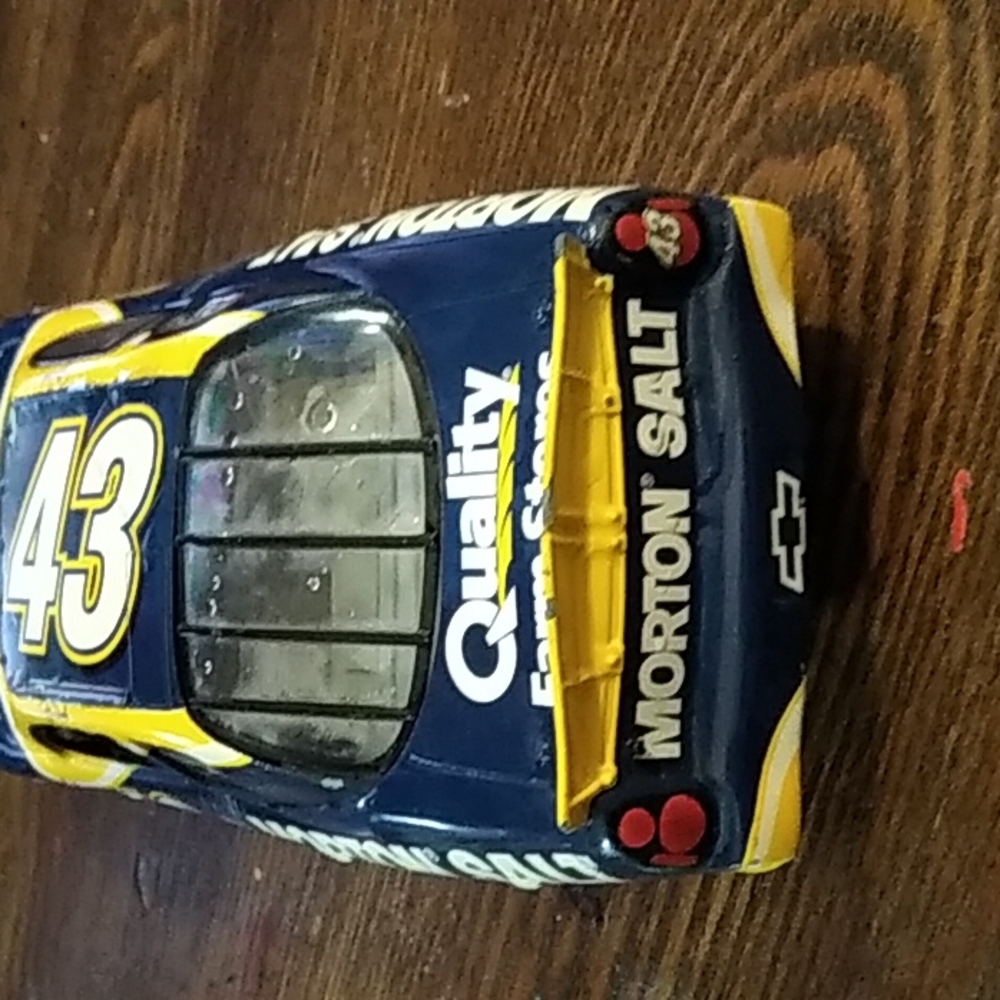 Car model - Picture 4 of 4